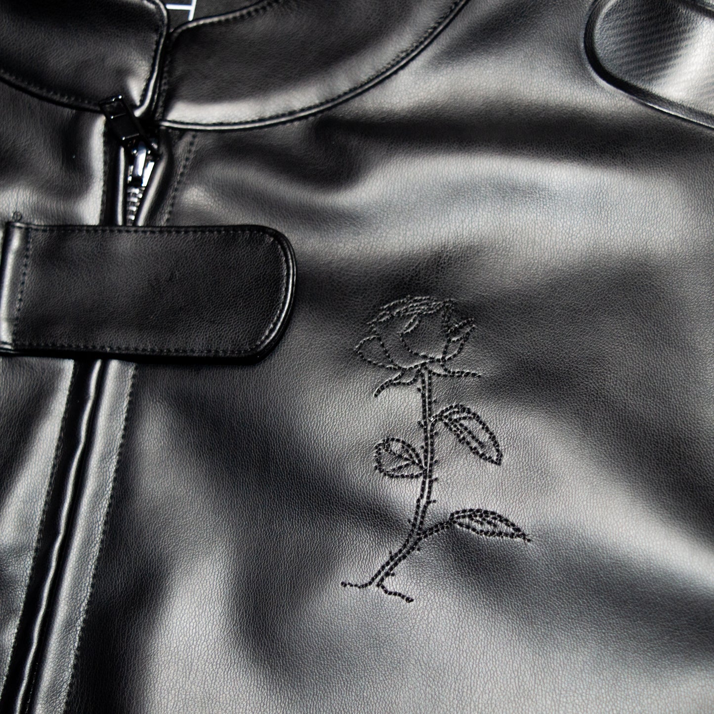 BLACK LEATHER JACKET